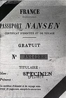 Nansenpaspoort (https://en.wikipedia.org/wiki/Nansen_passport#/media/File:Nansenpassport.jpg)