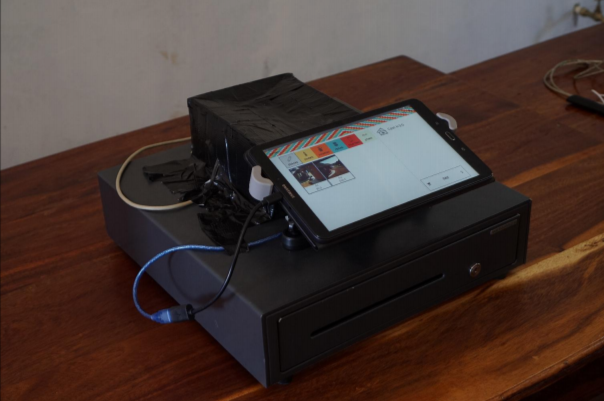 De tablet met applicatie in Zambia