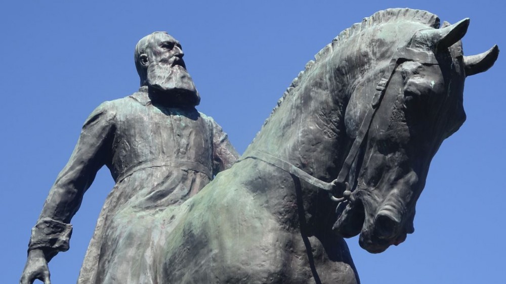 Foto van een standbeeld van Leopold II.
