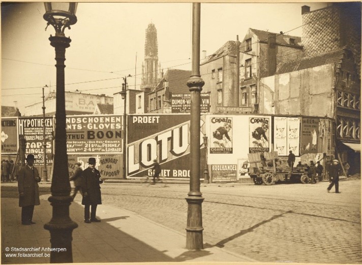Afbeelding 1. Schoenmarkt, de bouwwerf voor de Boerentoren, Antwerpen 1929. SAA, FOTO-OF#6589