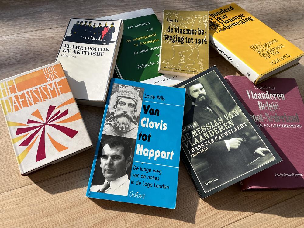Lode Wils schreef een hele boekenkast bijeen. Tot voor kort was die weinig onderzocht. Foto: Pieterjan Douchy.